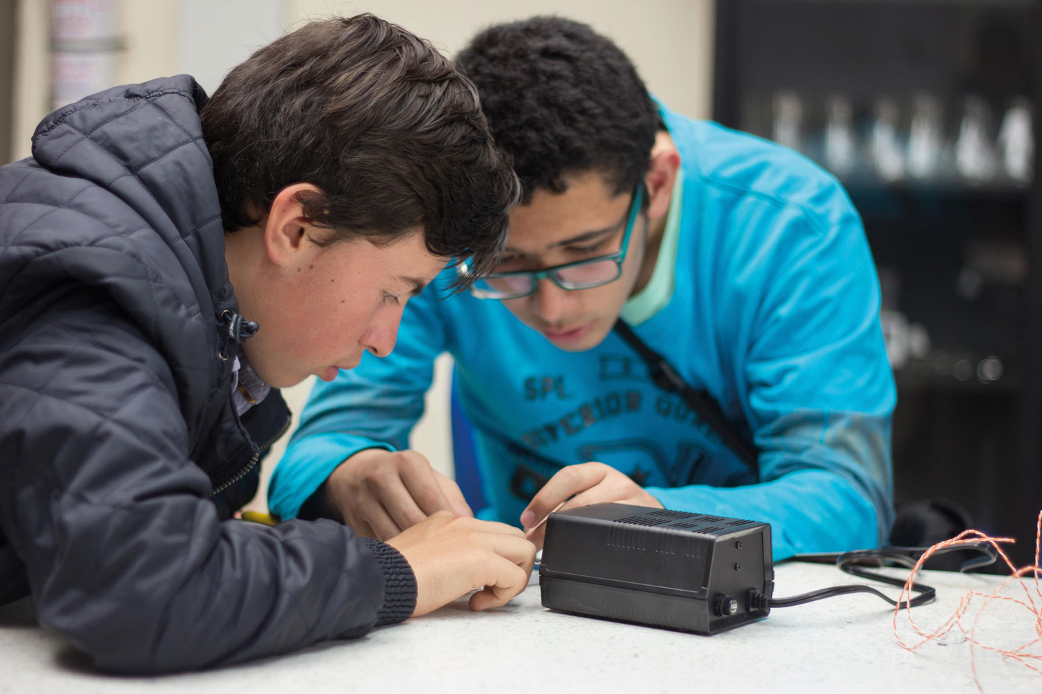 Estudiantes programa tecnicolaboral, mantenimiento y desarrollo de computadores